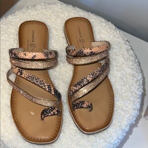 Chinese Laundry Solar Snake Rhinestone Slip On Sandal Size 8 Pre-Owned with box
